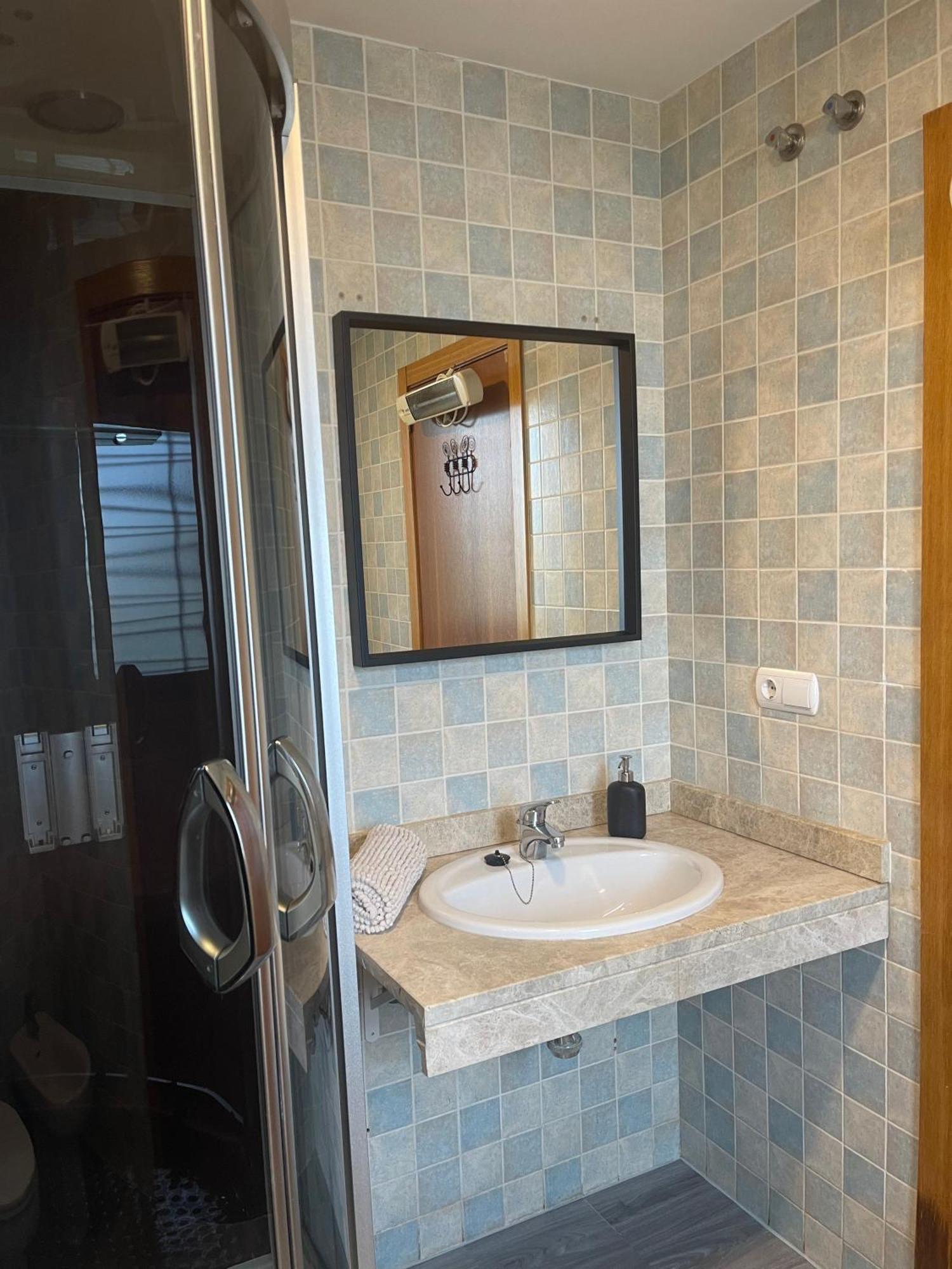 Stelarium-Suite Con Bano Privado En Casa Compartida-Uebica2 梅里那德奥拉菲 外观 照片