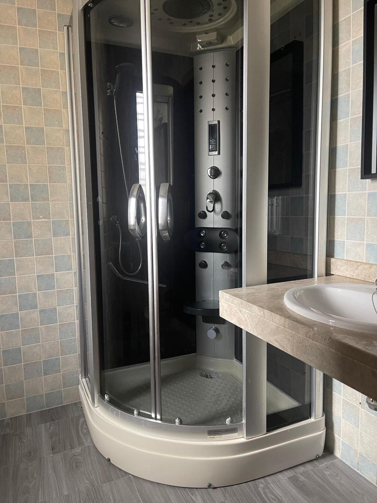Stelarium-Suite Con Bano Privado En Casa Compartida-Uebica2 梅里那德奥拉菲 外观 照片