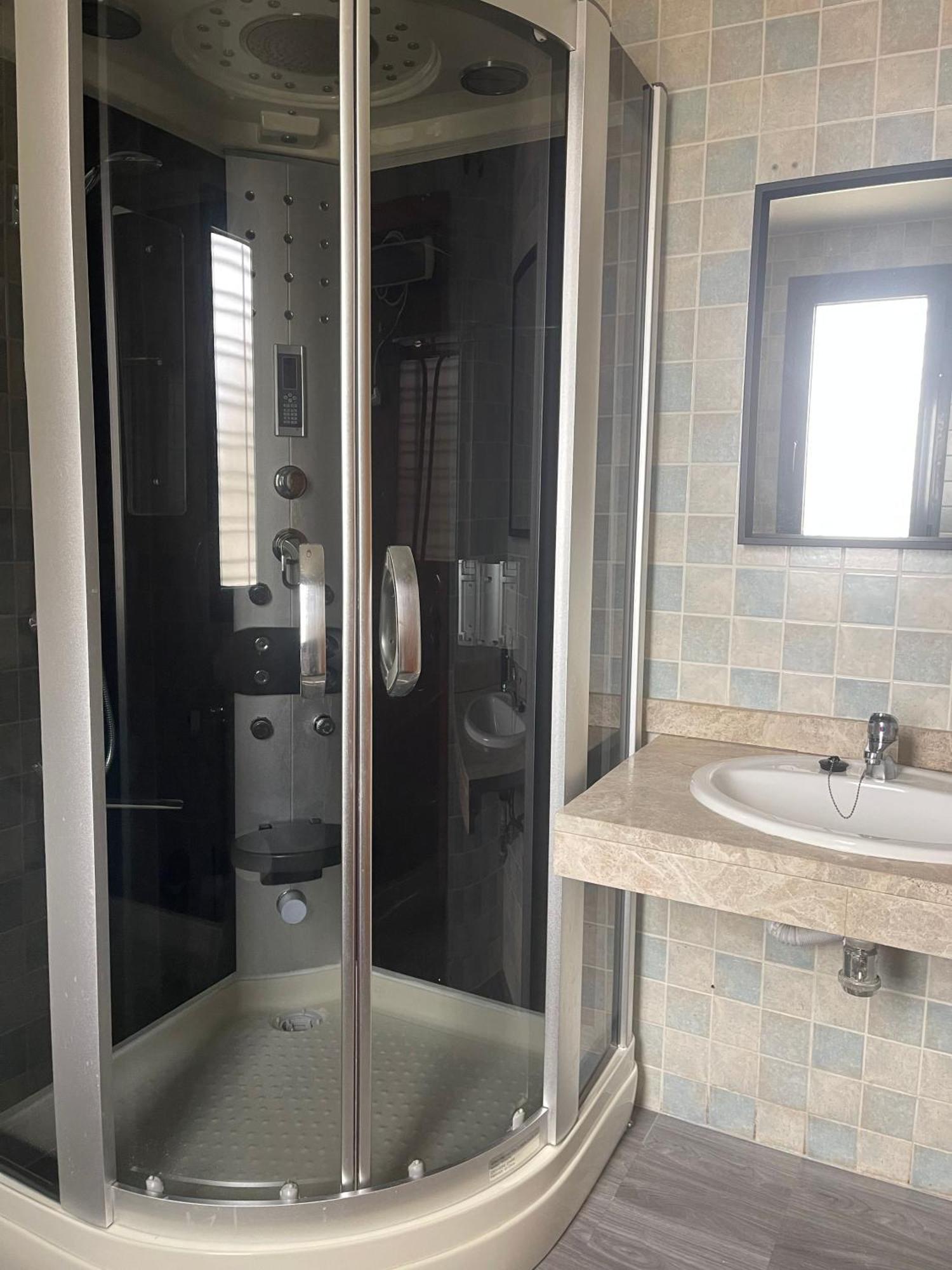Stelarium-Suite Con Bano Privado En Casa Compartida-Uebica2 梅里那德奥拉菲 外观 照片